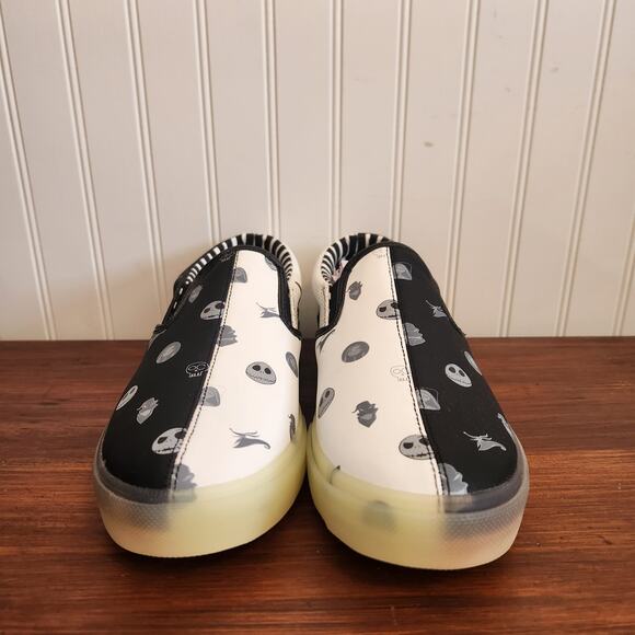 Disney's Nightmare Before Christmas‎ Men's Size 11 Glow in the Dark Shoes New - Picture 4 of 14